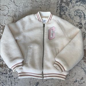 Used ivory girl’s jacket in excellent condition!